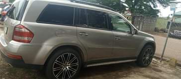 A picture of Benz GL450 4Matic