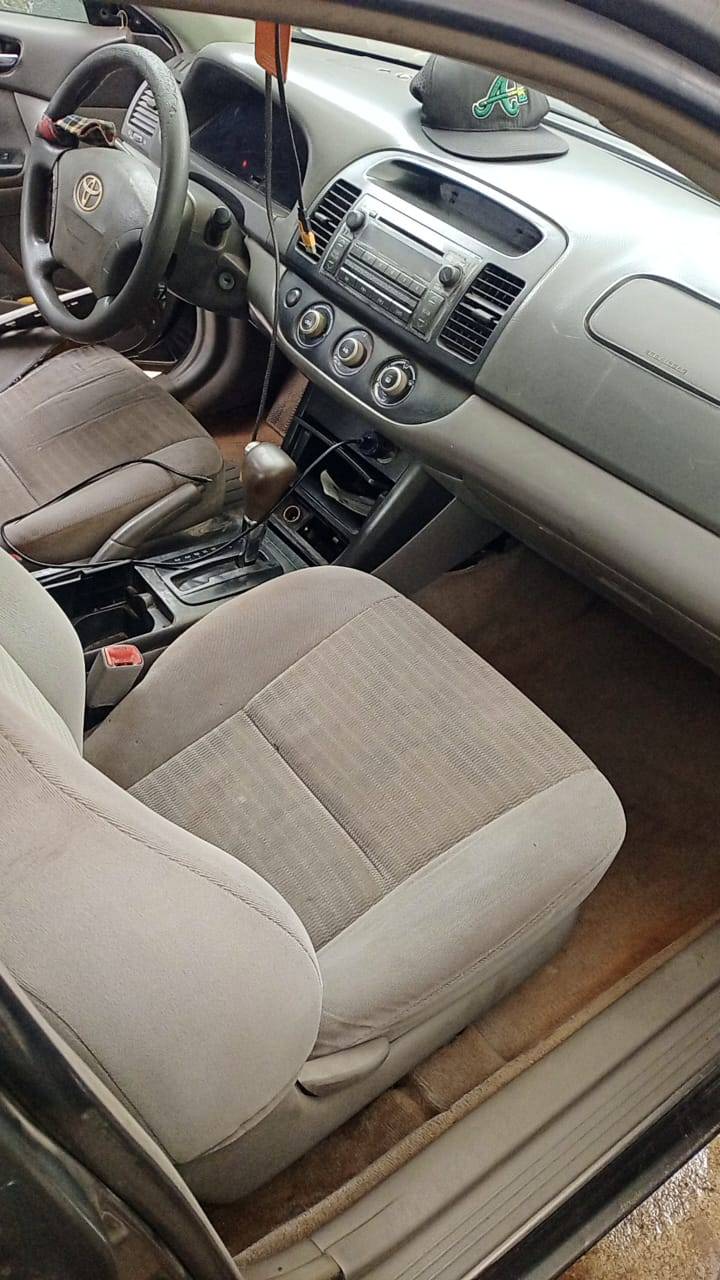 A picture of 05 camry