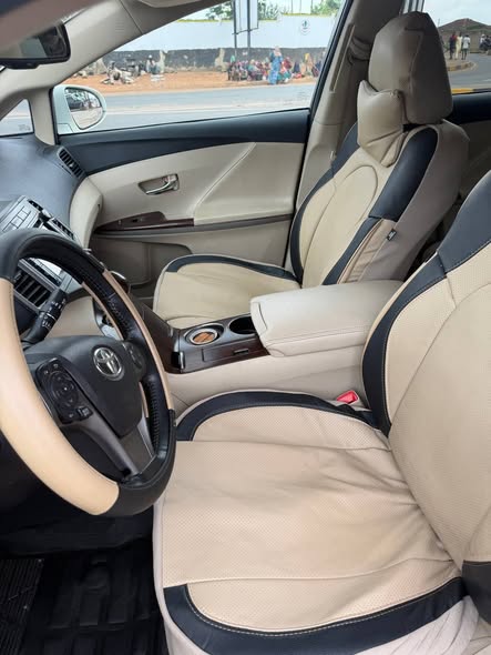 A picture of Just a month registered but not used 2014 Toyota Venza