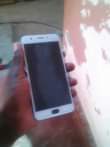 A picture of Oppo f1s 32gb 3gb ram small crack working fine