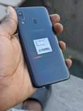A picture of Samsumg a40