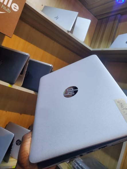 A picture of MODEL HP ELITEBOOK 820 G3 CORE I7 RAM 8GB SSD