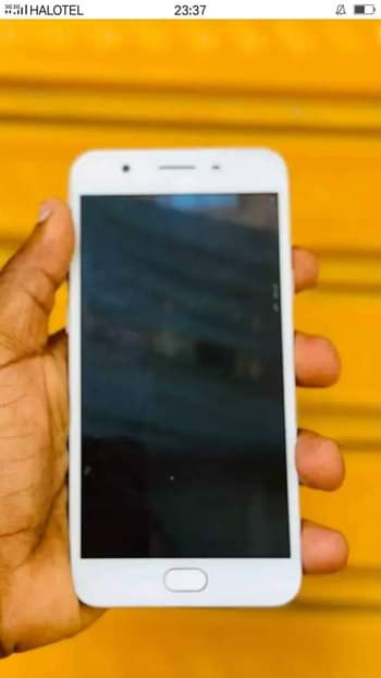 A picture of OPPO A57
