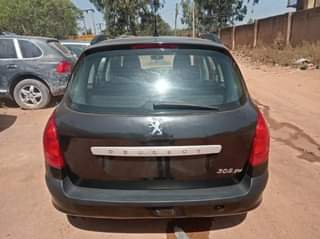 A picture of Peugeot 308 hatchback