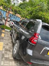 A picture of 2012 land cruiser prado 1kd