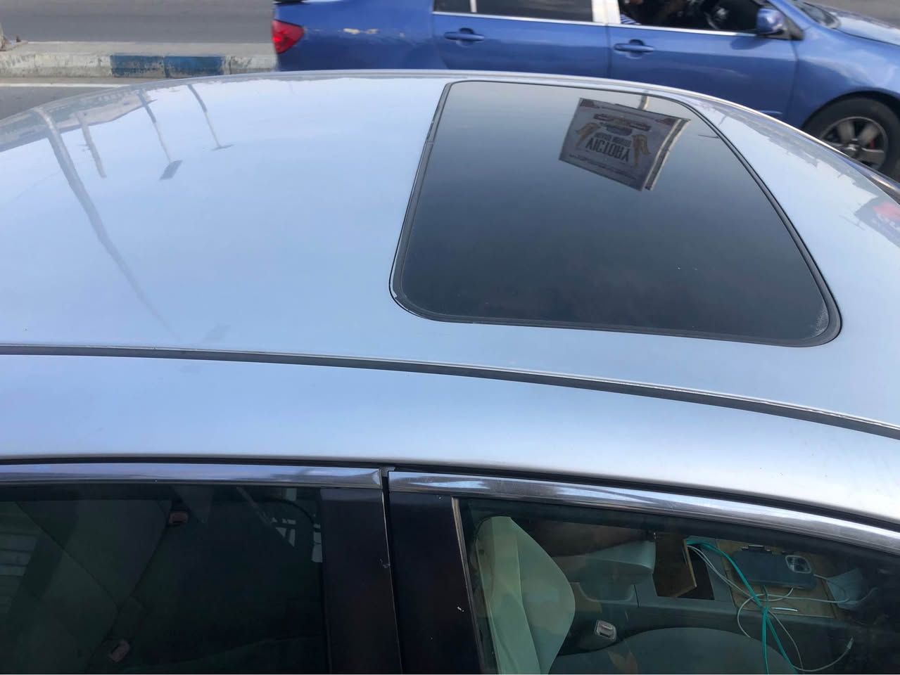 A picture of Toyota Camry spider 2009 XLE 4 plugs for sale owner
