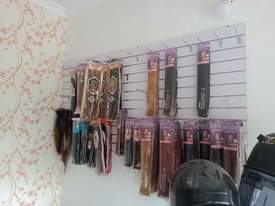 A picture of vifaa vyote vya salon vinauzwa. unachukua nakuanza kazi. 1.5M ukitaka
