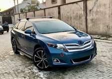 A picture of Direct Tokumbo 2010 Toyota Venza TRD