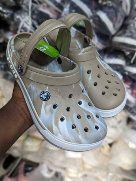 crocs