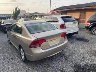 A picture of Honda Civic 06
