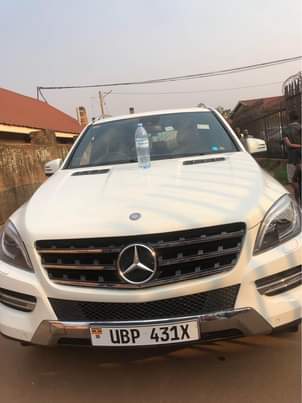 A picture of Mercedes Benz 4matic 90m