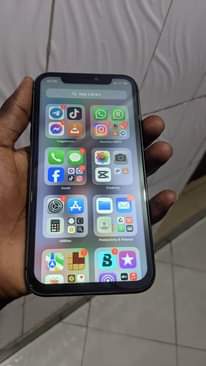 A picture of Iphone 11