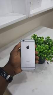 A picture of Iphone 6s plain