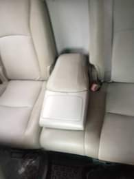A picture of Sharp 2006 Toyota Highlander In perfect condition 3 Row Seats