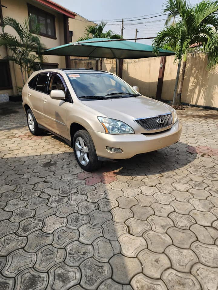 A picture of Lexus Rx330 Tokunbo 08020708879