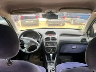 A picture of Peugeot 206 2004