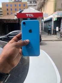 A picture of Iphone XR 64GB no face id