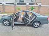 A picture of 2006 Toyota Camry 100000