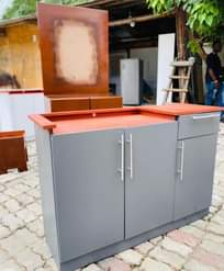 A picture of Meza za kisasa za jikoni