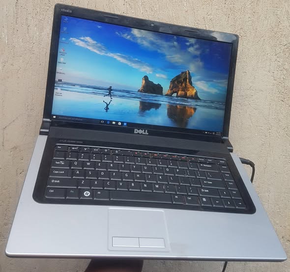 A picture of Dell inspiron laptop