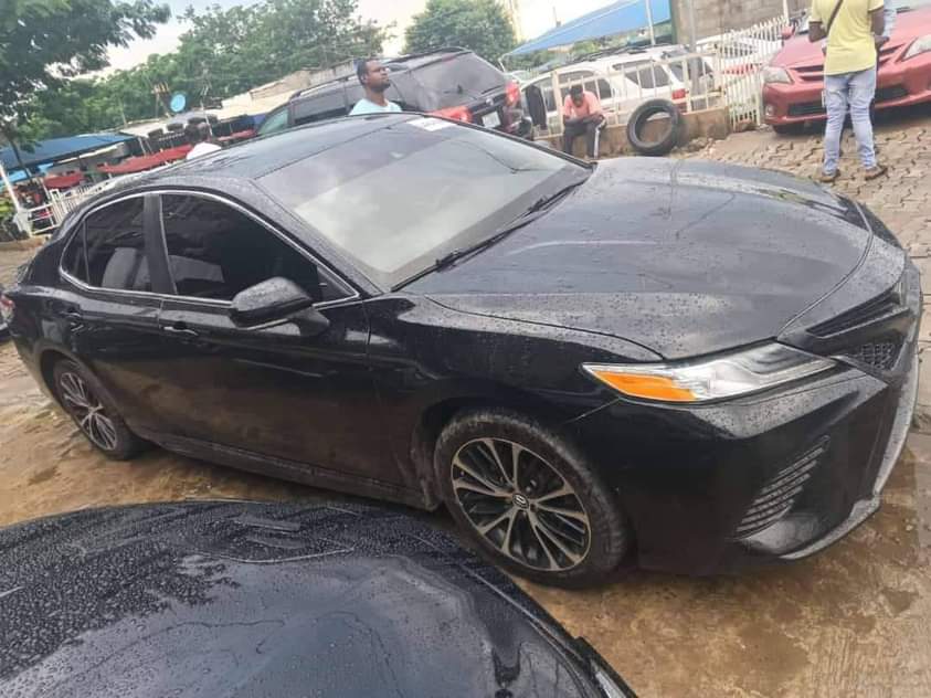 A picture of 2019 Toyota Camary SE