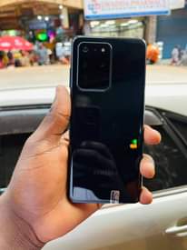 A picture of Samsung galaxy S20 Ultra 5G