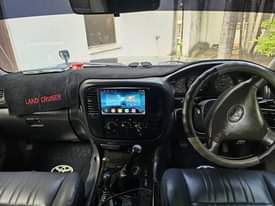 A picture of LAND CLUISER VX BEI M43