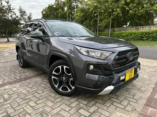 A picture of TOYOTA RAV4 2020