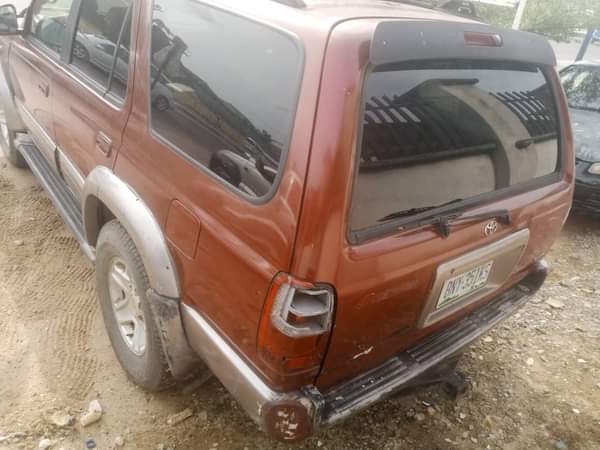 A picture of Old Model Toyota 4Runner for sale Good V6 Engine Gear