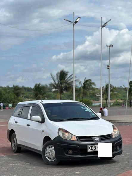 A picture of Make Nissan Model Advan
