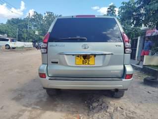A picture of LandCruiser Prado