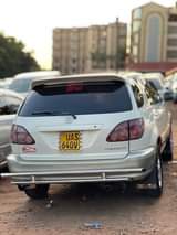 A picture of Toyota Harrier Cc 2200 Amount 26 000 000 Plz call