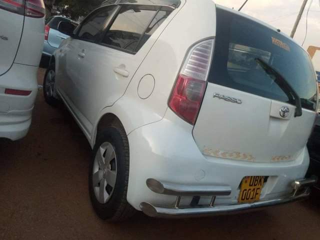 A picture of Toyota passo