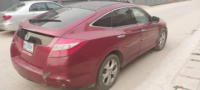 A picture of DEALER S DEAL Honda crosstour 2011 Engine is sound untouched