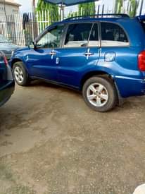 A picture of Toyota Rav4 2005