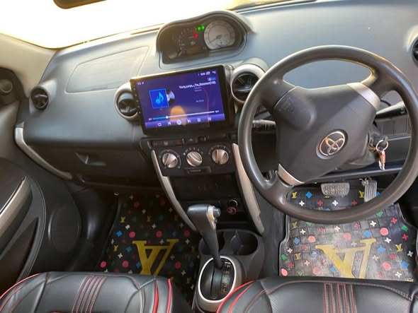 A picture of TOYOTA IST