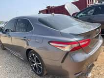 A picture of TOYOTA CAMRY SE