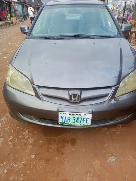 A picture of Honda Civic 05 model