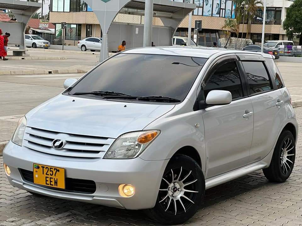 used toyota ist