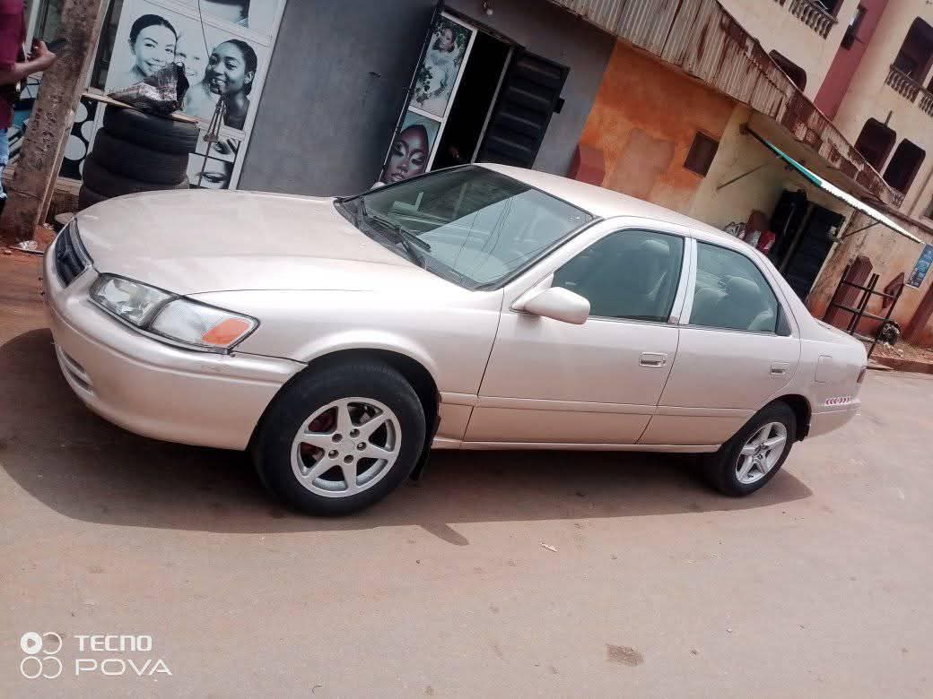 A picture of 2001 Toyota Camry camry