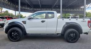 Bakkies T.