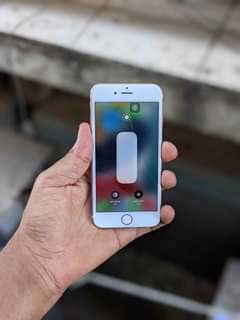 A picture of Iphone 6s 32GB