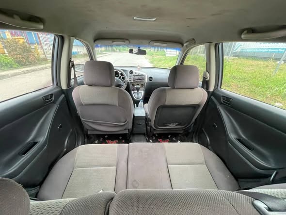 A picture of Toyota Matrix 2004