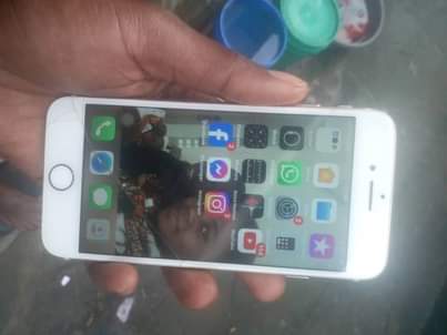 A picture of iphone 7 gb32 b
