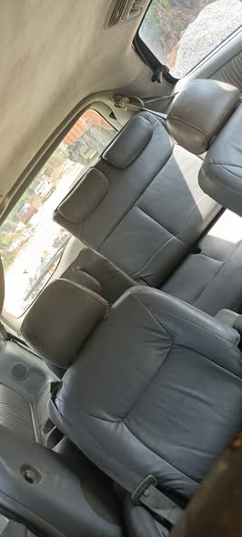 A picture of Toyota Sienna 05 nothing to fix everything is working fine