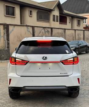 A picture of ks exus rx Premum Year 2017 ollision Assist Accident Free