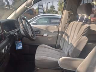 A picture of TOYOTA NOAH