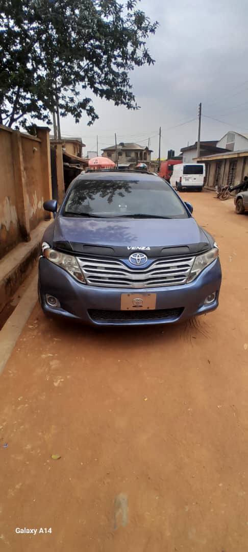 A picture of AWOOF 2010 V4 VENZA 08020903292