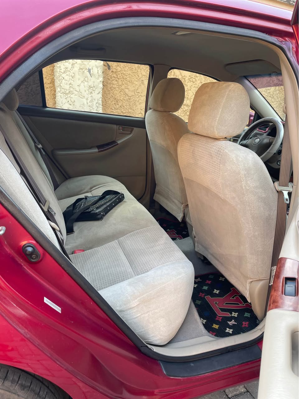 A picture of Toyota Corolla LE