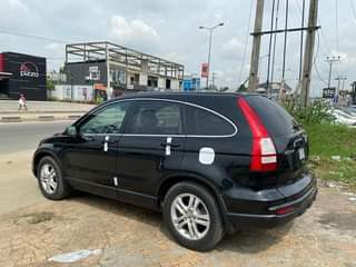 A picture of Honda CRV 2010